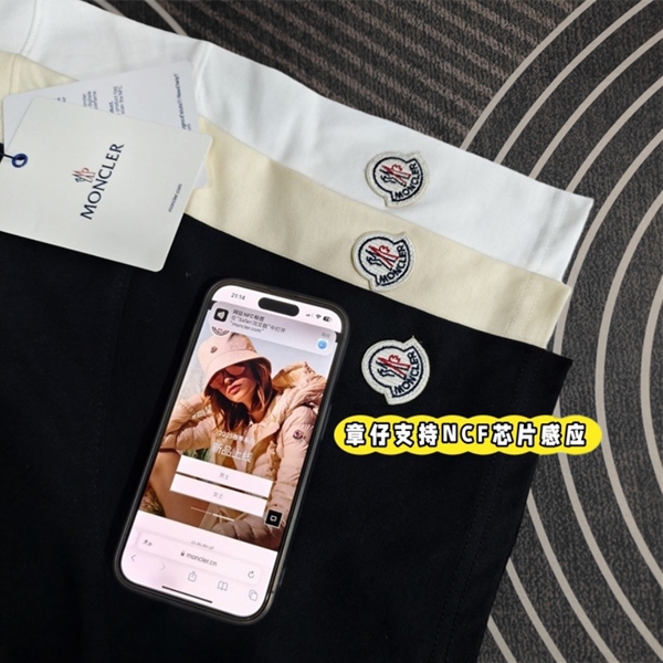 モンクレールTシャツ素材ディテール